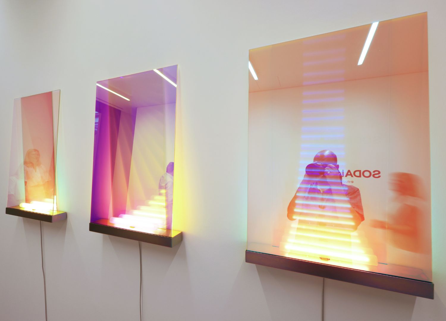Dichroic: a collection of two-toned glass products - DesignWanted :  DesignWanted